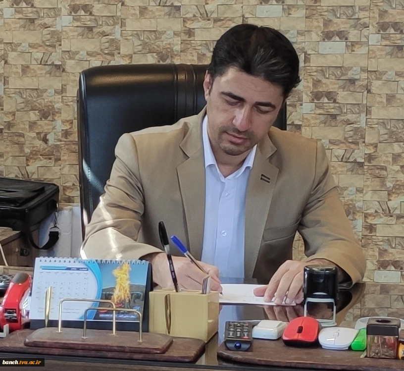 دکتر آزاد نوری رئیس دانشگاه ملی مهارت استان کردستان، مرکز سقز طی پیامی فرارسیدن عید سعید قربان را تبریک گفت، متن پیام بدین شرح است: 2